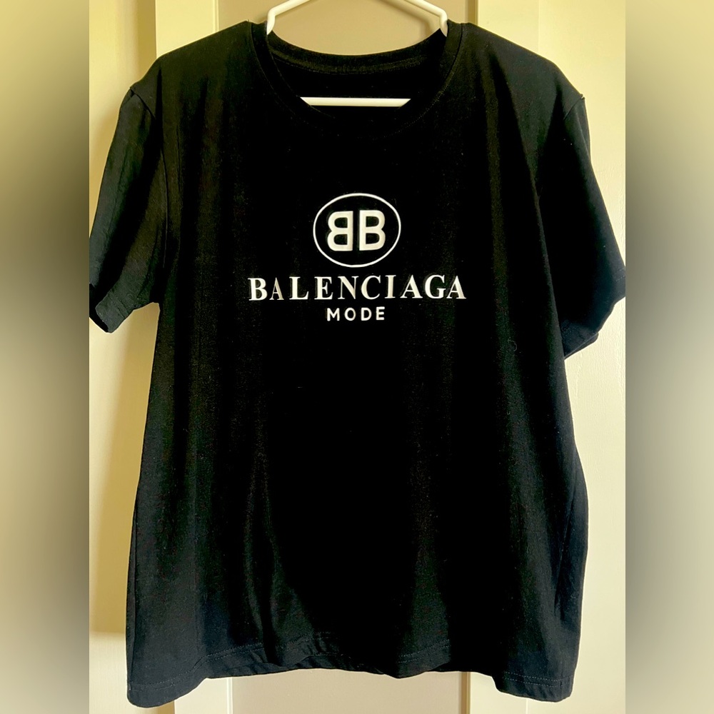 Balenciaga tee shirt